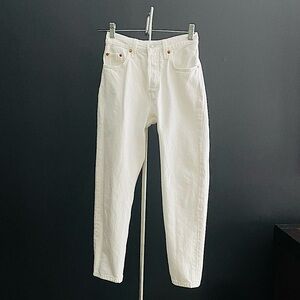 LEVI’S Wedgie Straight Crop 24X26 | ✨White Denim 💯% Cotton